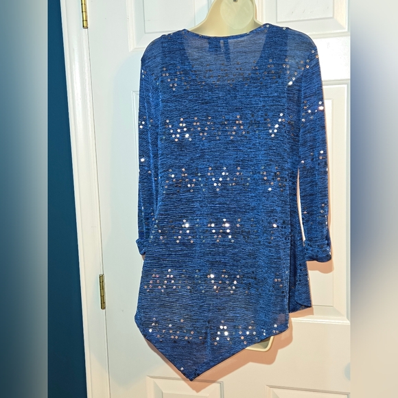 Women's New Directions Blouse Size Small, Blue Tunic Length with sequin accents. - Picture 3 of 4